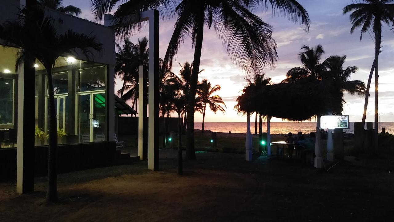 Saara Beach Hotel 马拉维拉 外观 照片